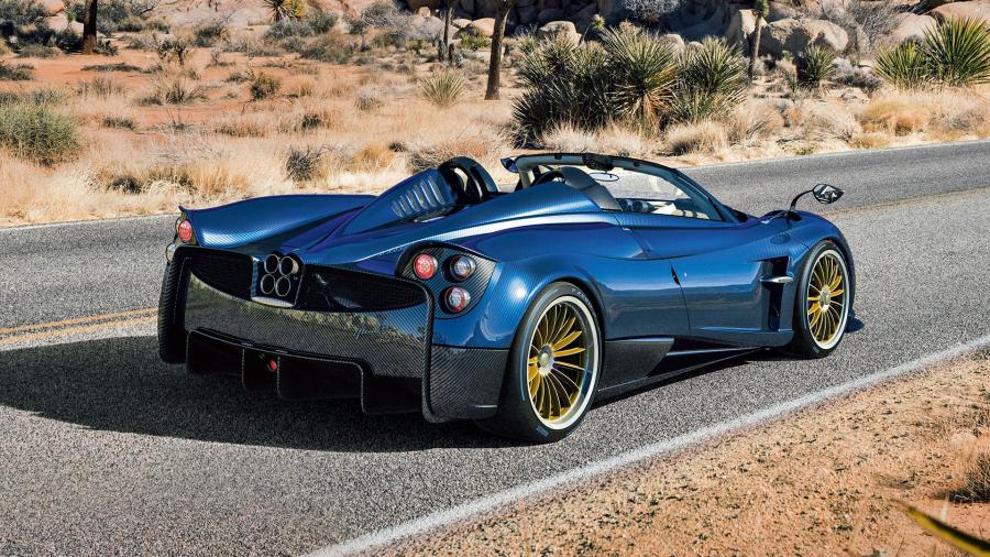  Pagani Huayra Roadster 2017 года  (фото 23 из 34)